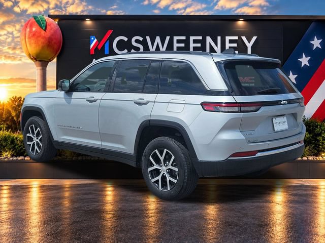 Used 2024 Jeep Grand Cherokee Limited AWD/4WD image 3