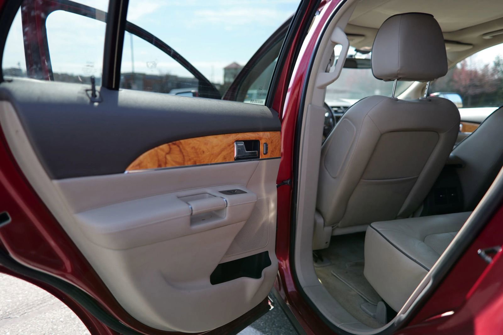 Used 2013 Lincoln MKX AWD image 27