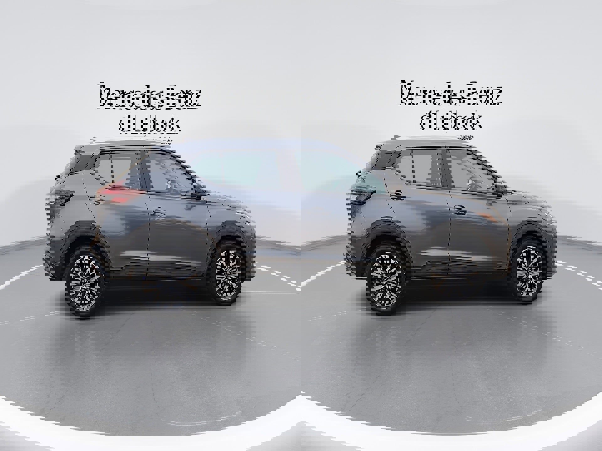 Used 2024 Nissan Kicks SV image 9