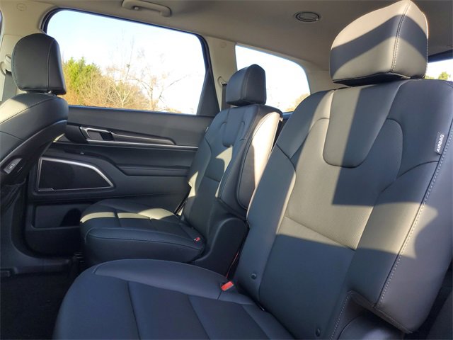 New 2025 Kia Telluride S image 8