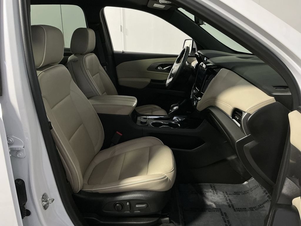 Used 2023 Chevrolet Traverse Premier AWD/4WD image 28