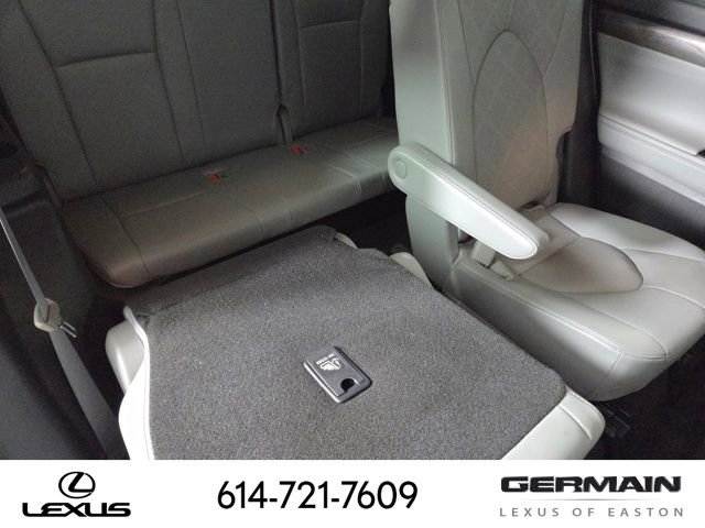 Used 2024 Toyota Highlander Platinum image 21