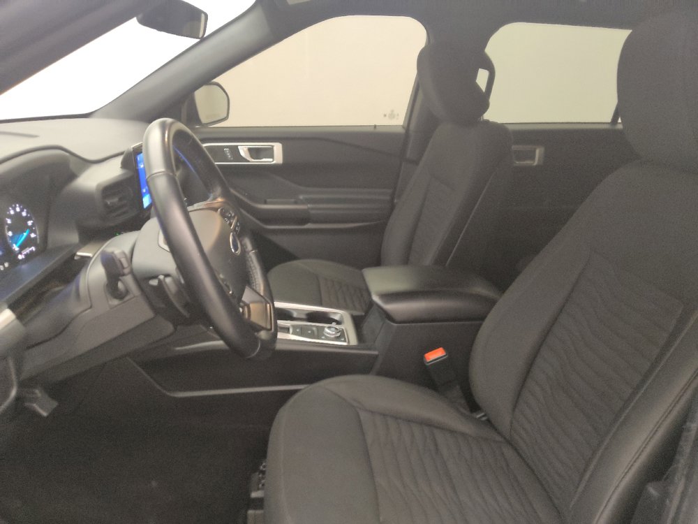 Used 2020 Ford Explorer XLT AWD/4WD image 17