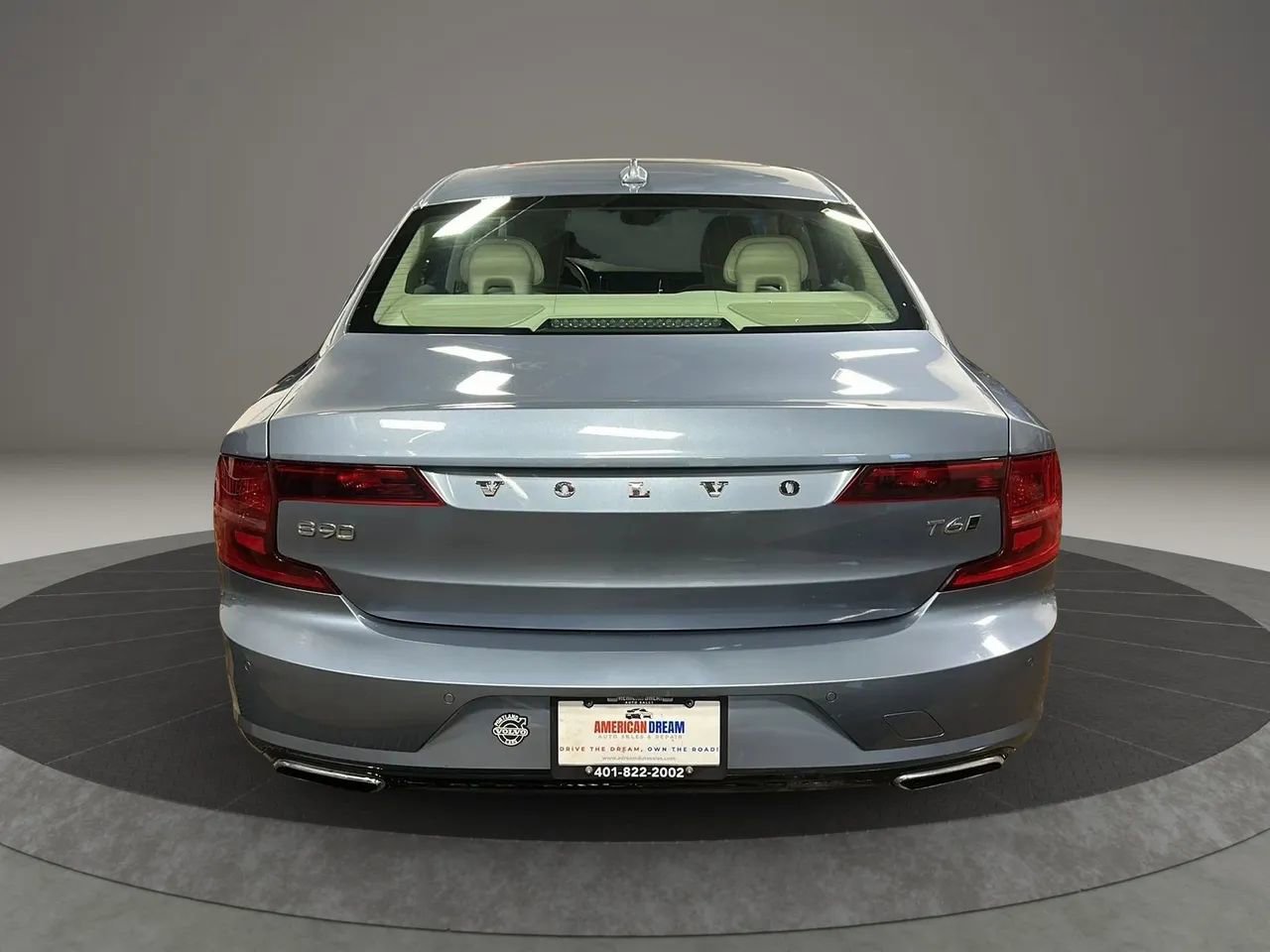 Used 2020 Volvo S90 T6 Momentum image 4