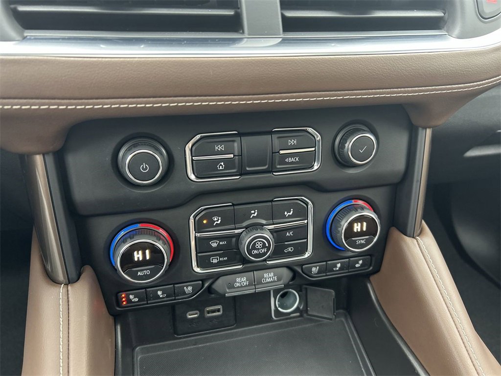 Used 2021 Chevrolet Tahoe High Country w/ Premium Package image 21