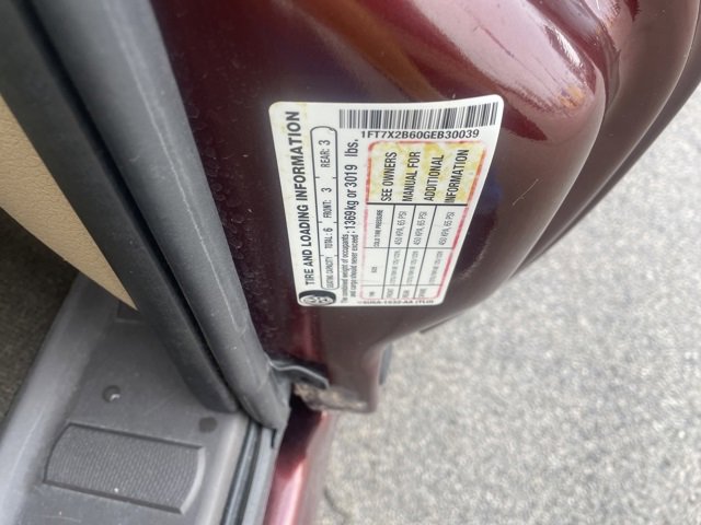 Used 2016 Ford F250 Lariat w/ Lariat Interior Package image 26