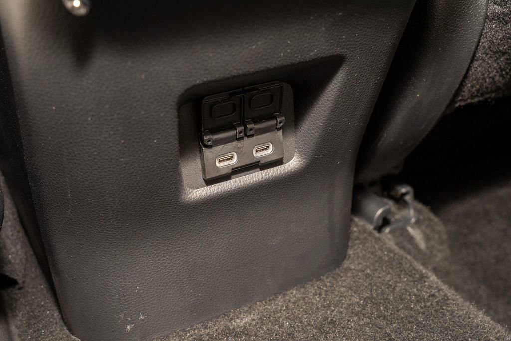 Used 2024 Toyota RAV4 XLE Premium image 8