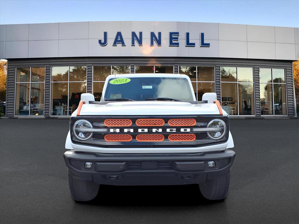 Used 2023 Ford Bronco Outer Banks image 2