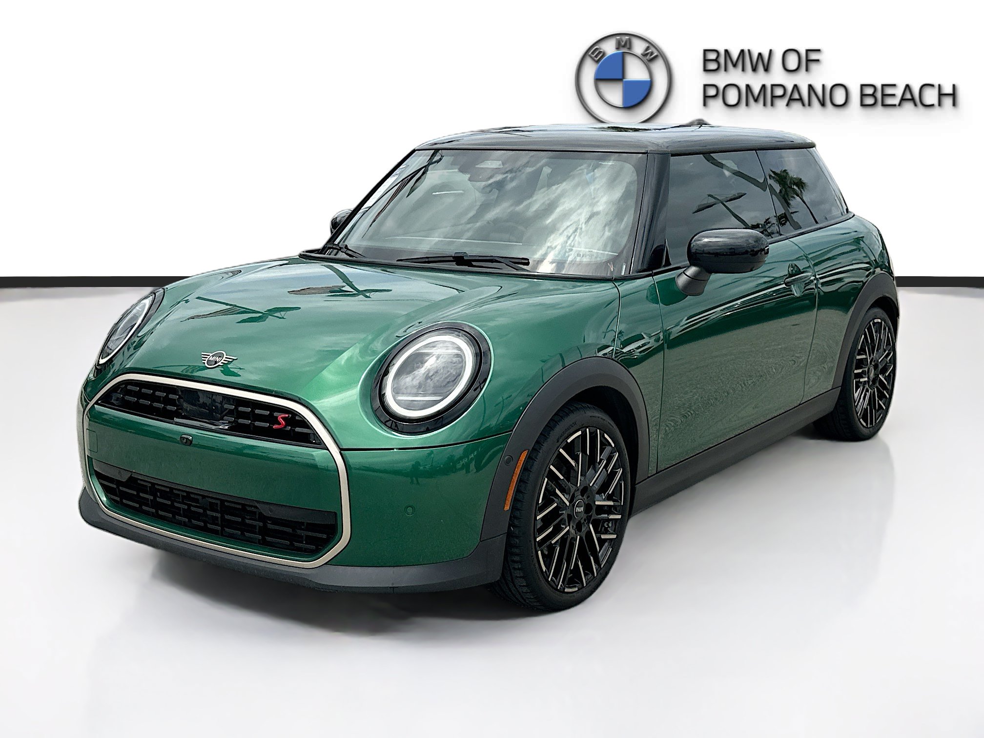 Used 2025 MINI Cooper S FWD image 3