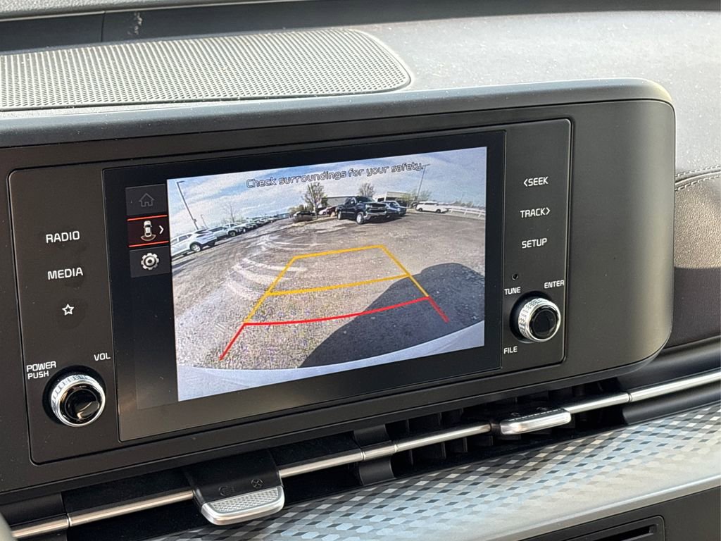 Certified 2023 Kia Carnival LX image 31