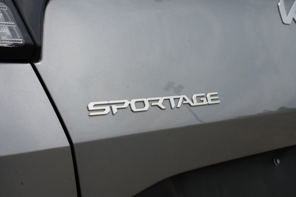 Used 2023 Kia Sportage LX FWD image 17