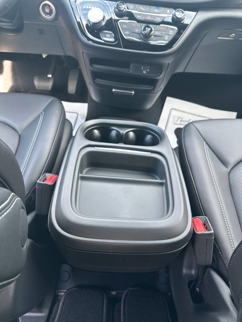 New 2027 Chrysler Pacifica LX FWD image 33