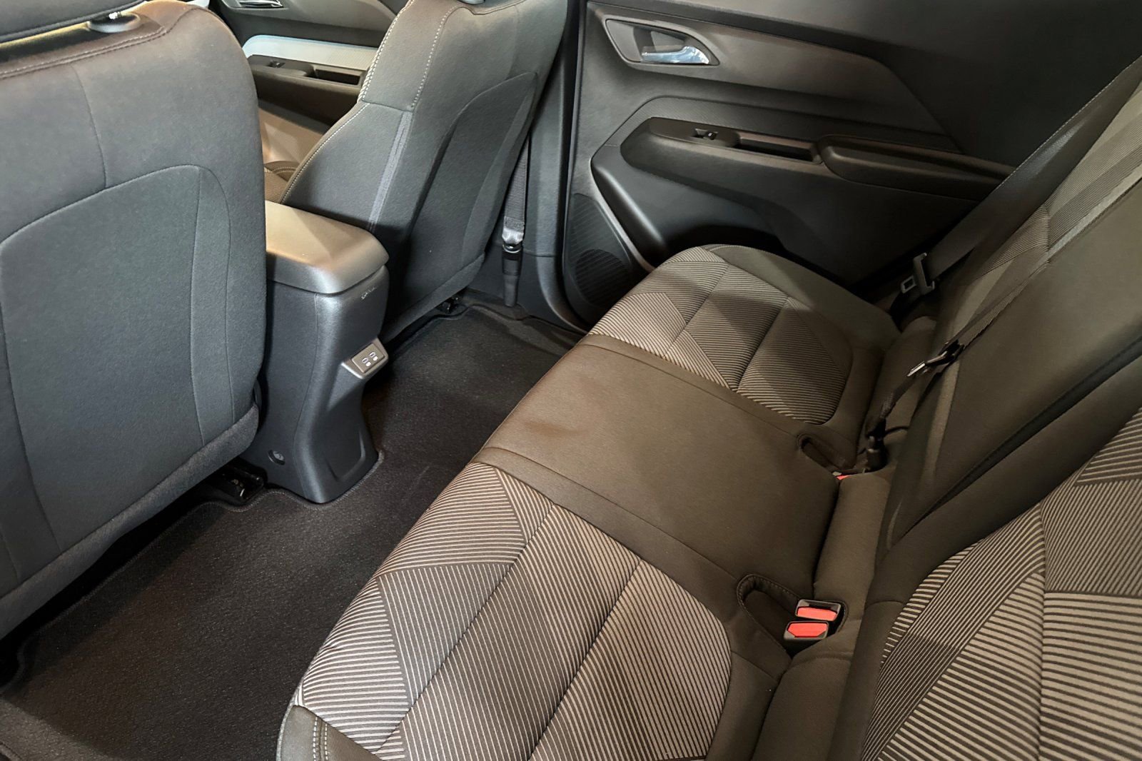 New 2027 Chevrolet Bolt LT w/ Comfort Package image 11