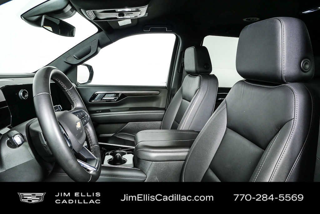Used 2025 Chevrolet Tahoe LT RWD image 5