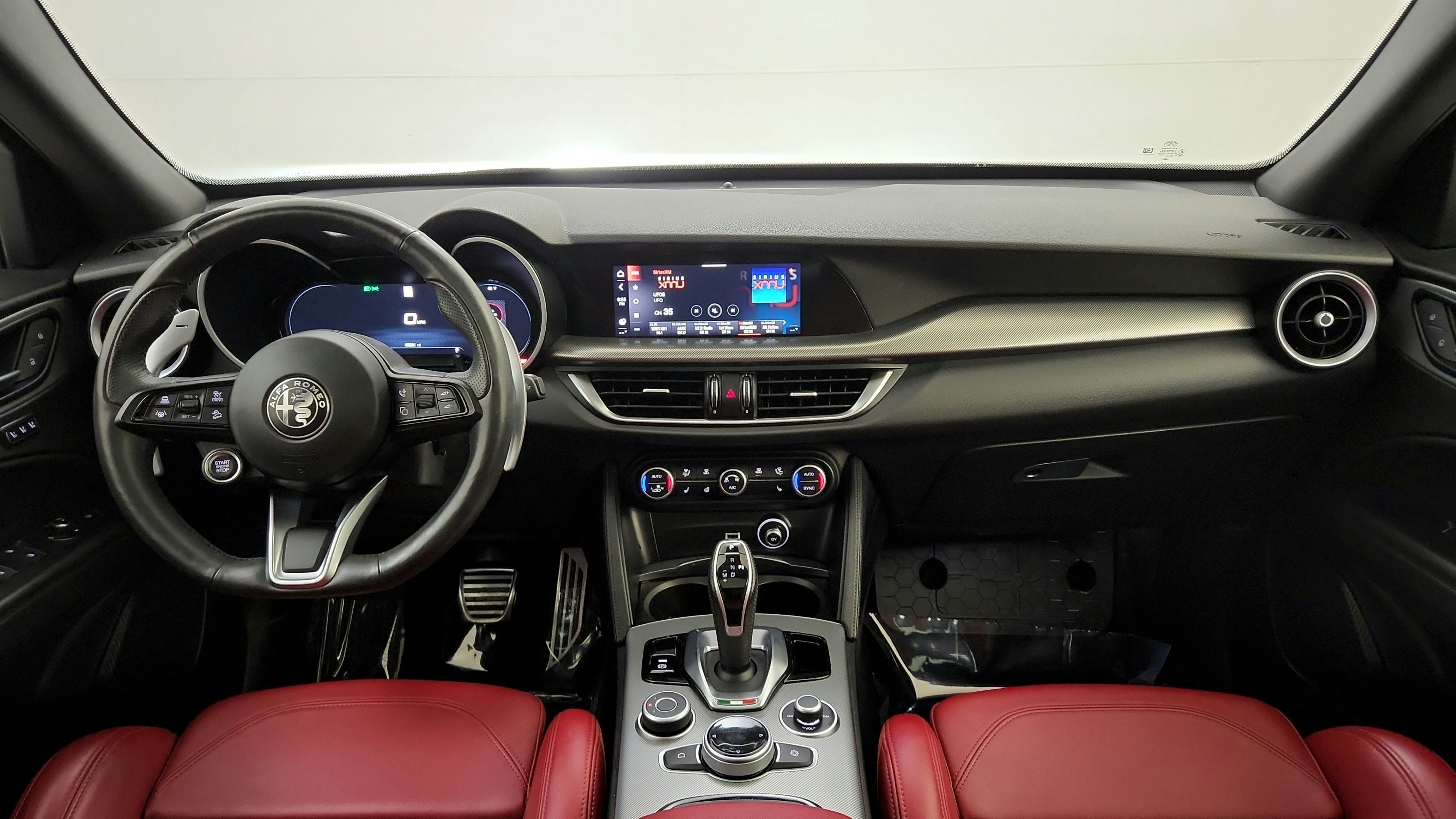 Used 2024 Alfa Romeo Stelvio Veloce AWD/4WD image 47