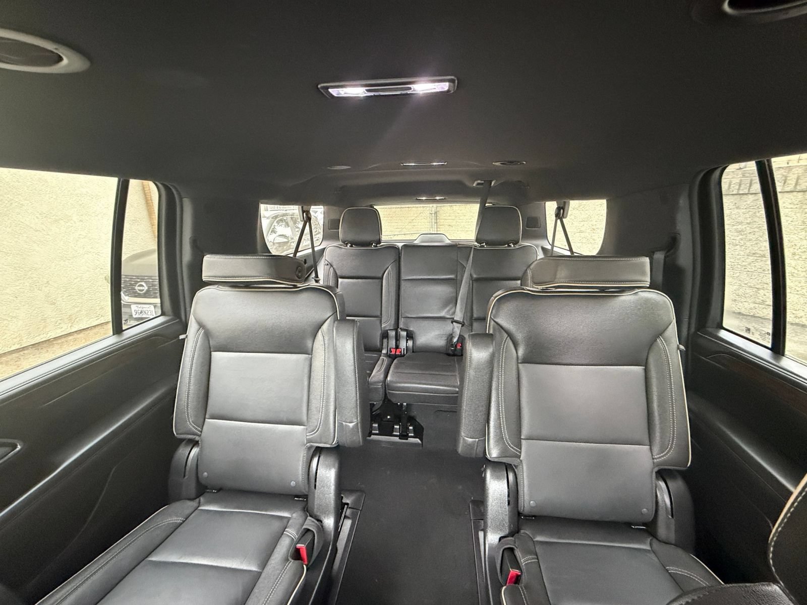 Used 2023 Chevrolet Suburban Premier AWD/4WD image 41