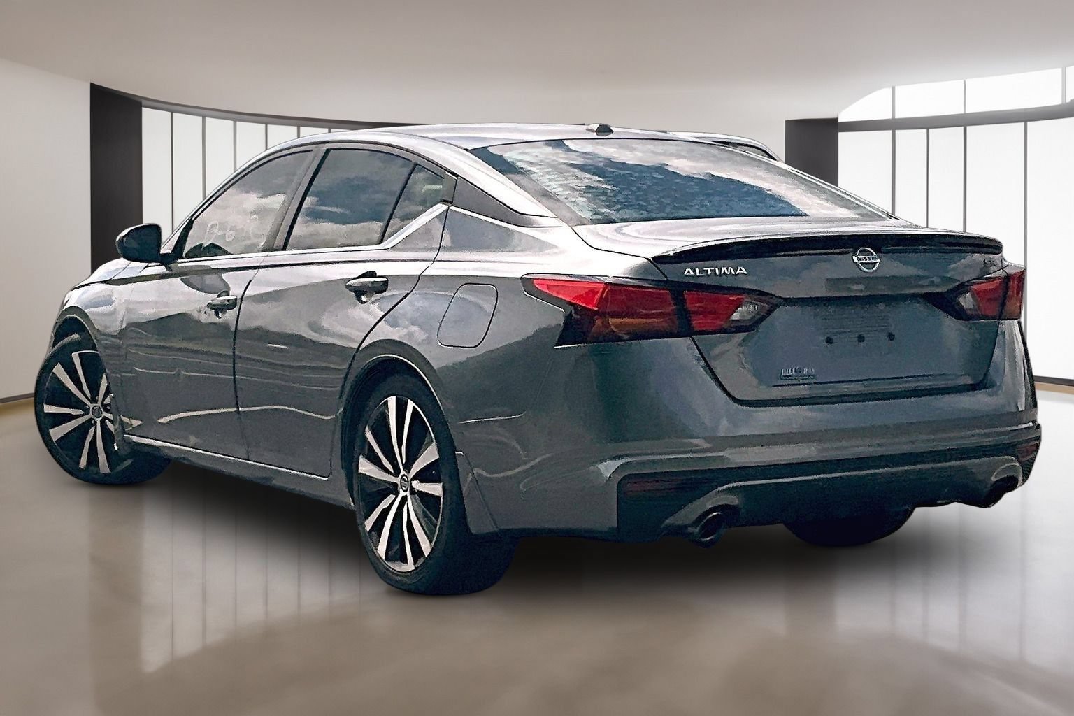 Used 2019 Nissan Altima 2.5 SR FWD image 5