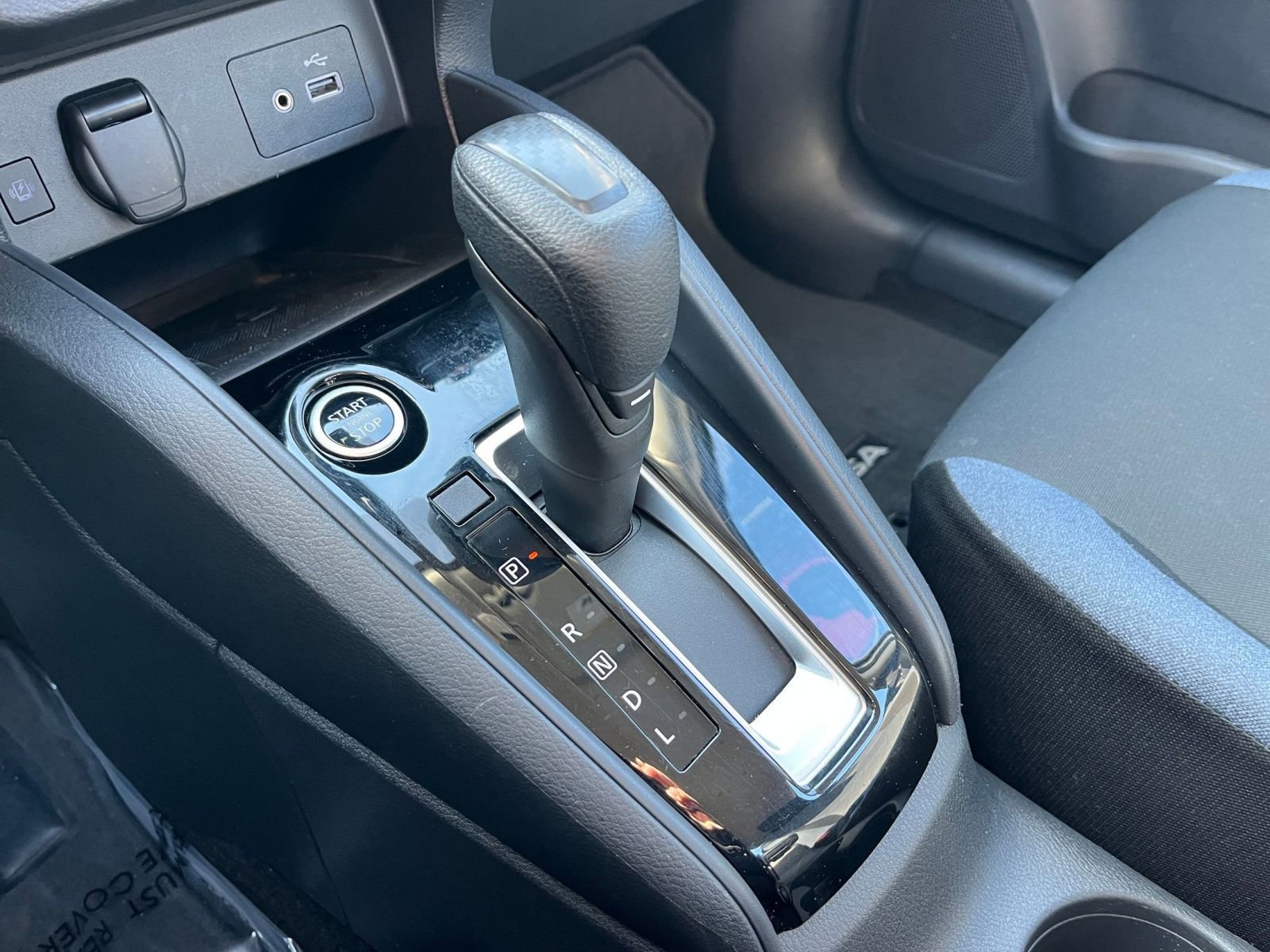 Used 2025 Nissan Versa SV image 40