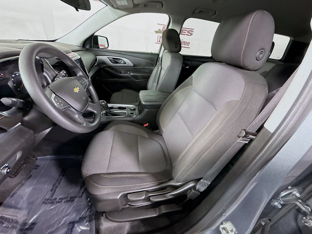 Used 2018 Chevrolet Traverse LS FWD image 23