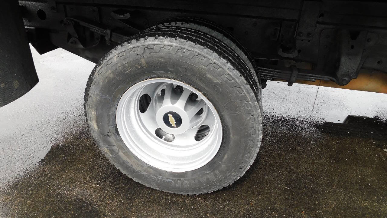 Used 2013 Chevrolet Silverado 3500 W/T w/ Snow Plow Prep Package image 5