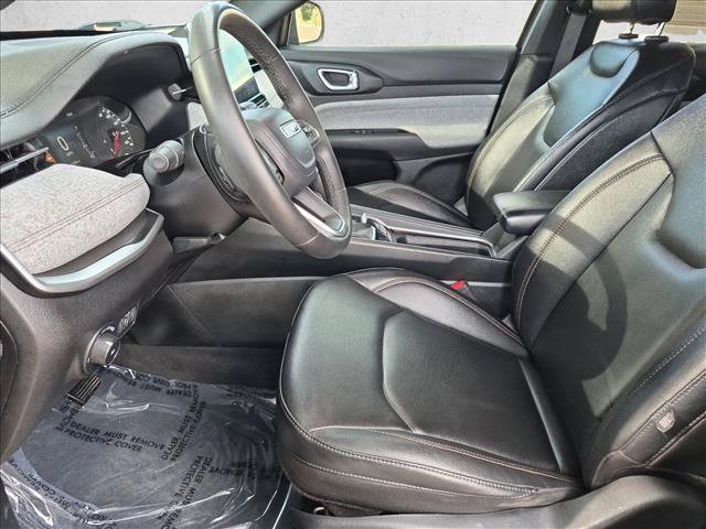 Used 2023 Jeep Compass Latitude AWD/4WD image 21
