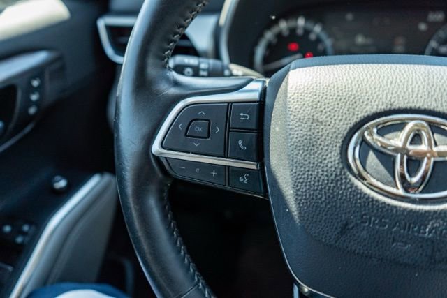 Used 2021 Toyota Highlander Platinum image 20