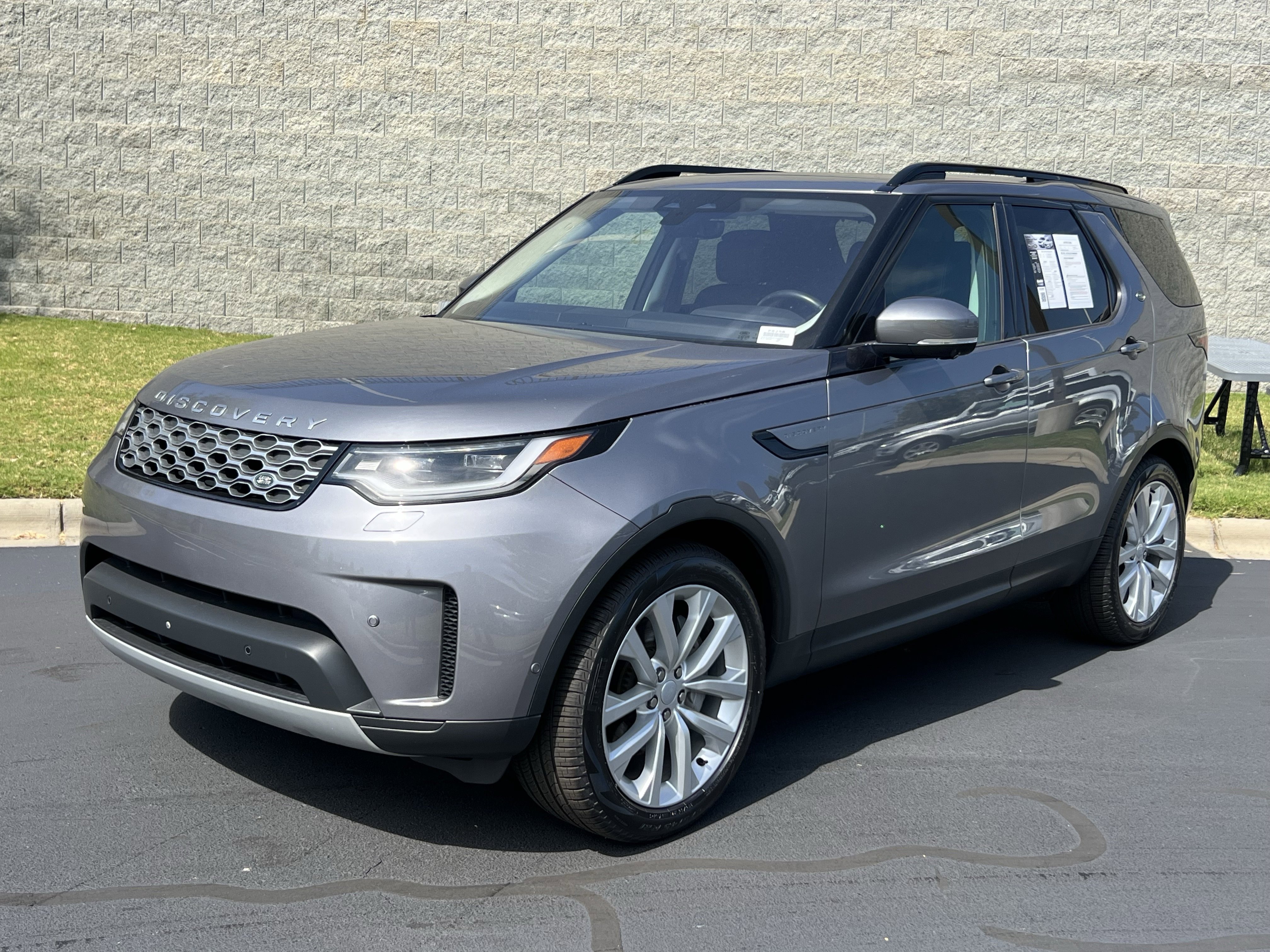 Certified 2023 Land Rover Discovery S