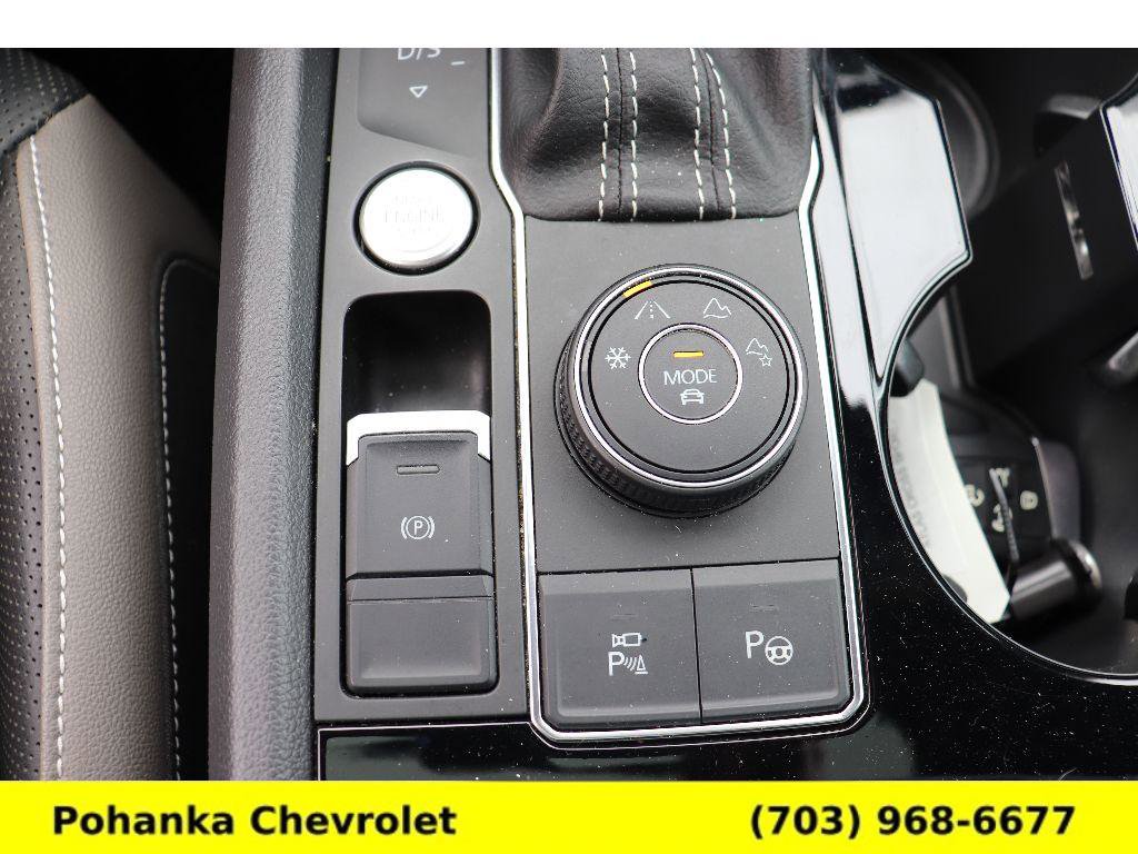 Used 2021 Volkswagen Atlas Cross Sport SEL Premium R-Line image 17