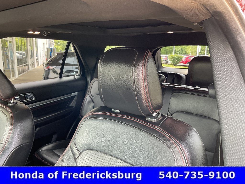 Used 2018 Ford Explorer Sport AWD/4WD image 34