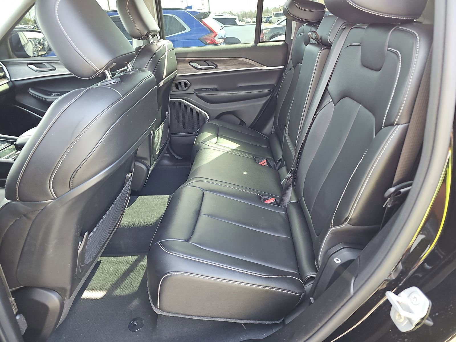 Used 2022 Jeep Grand Cherokee Limited 4xe image 3