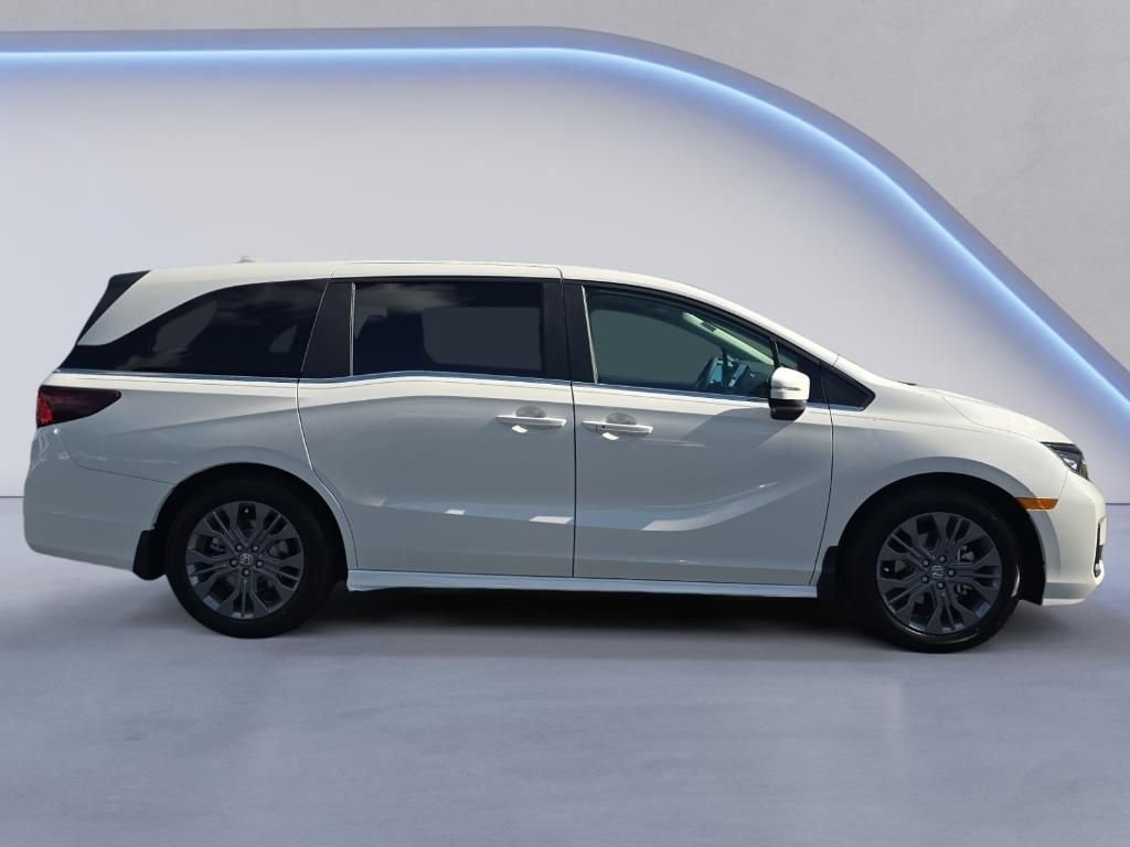 New 2026 Honda Odyssey Touring image 7