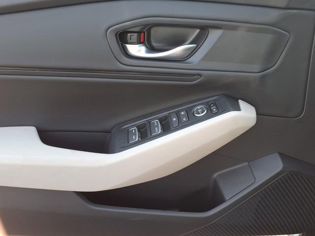 Used 2025 Honda Accord SE image 16