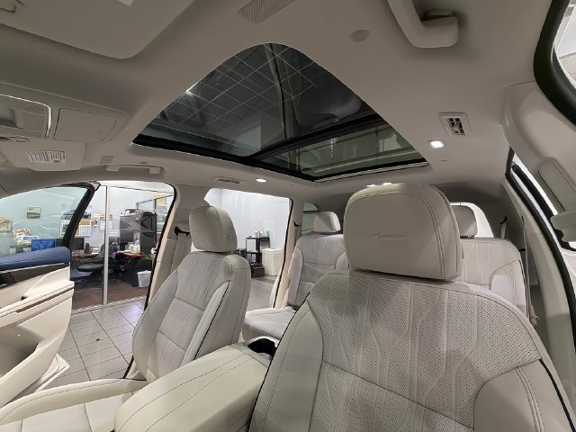 Used 2025 Buick Enclave Avenir w/ Super Cruise Package FWD image 27