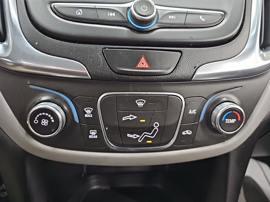 Used 2021 Chevrolet Equinox LS image 16