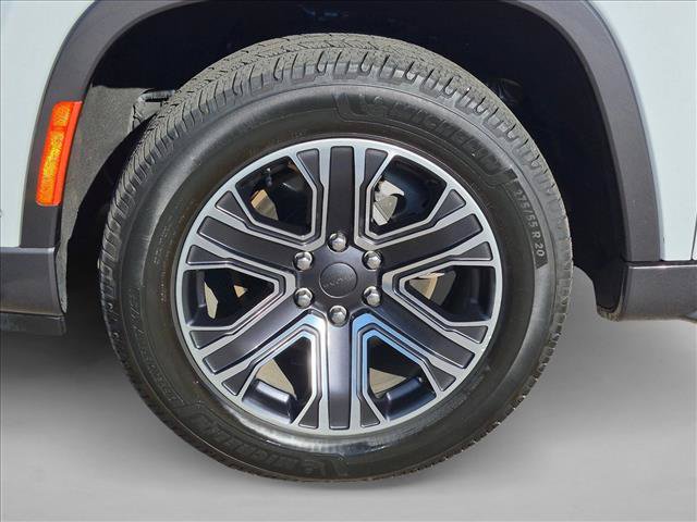 Used 2022 Jeep Wagoneer Series III w/ Rear Seat Video Group 1 AWD/4WD image 27
