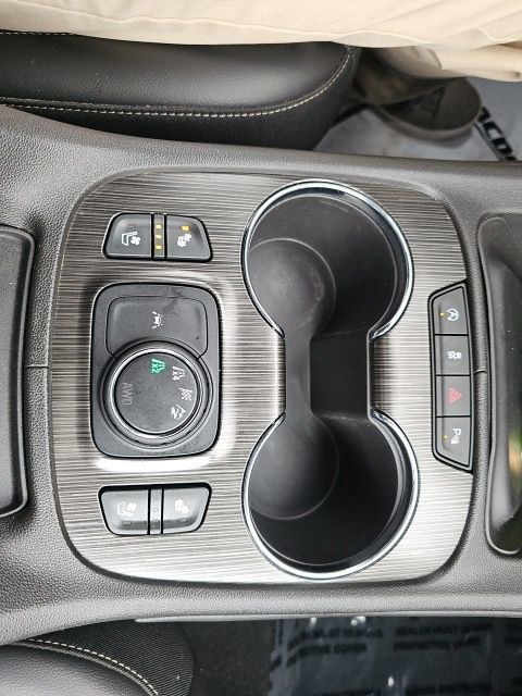 Used 2023 GMC Acadia SLT w/ Technology Package image 50