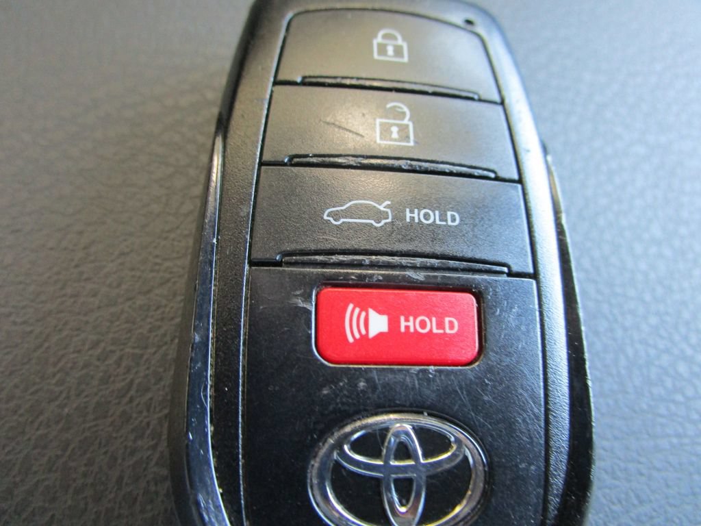 Used 2025 Toyota Camry SE FWD image 41