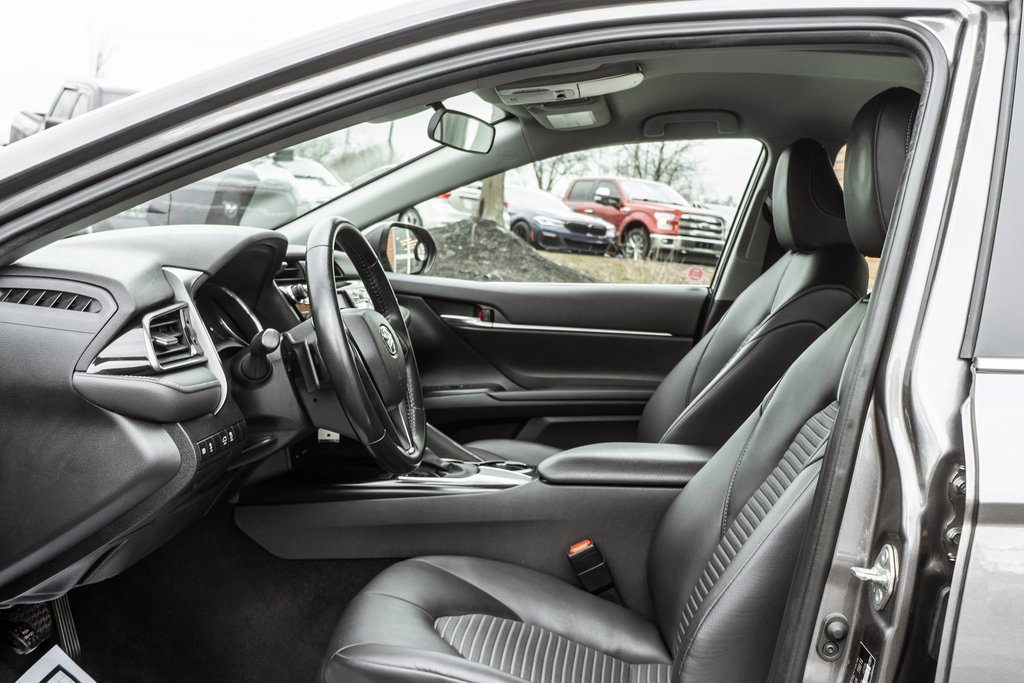 Used 2020 Toyota Camry SE image 24
