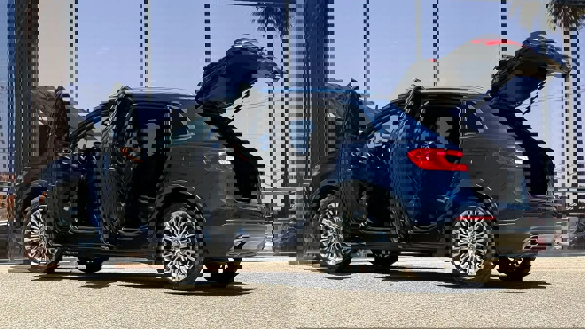 Used 2017 Lincoln MKX Reserve image 29