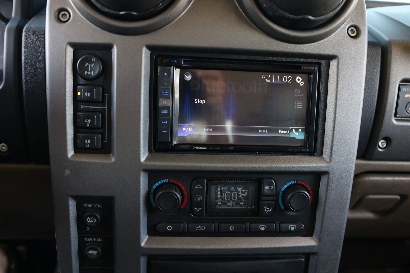 Used 2003 HUMMER H2 w/ Preferred Equipment Group image 31