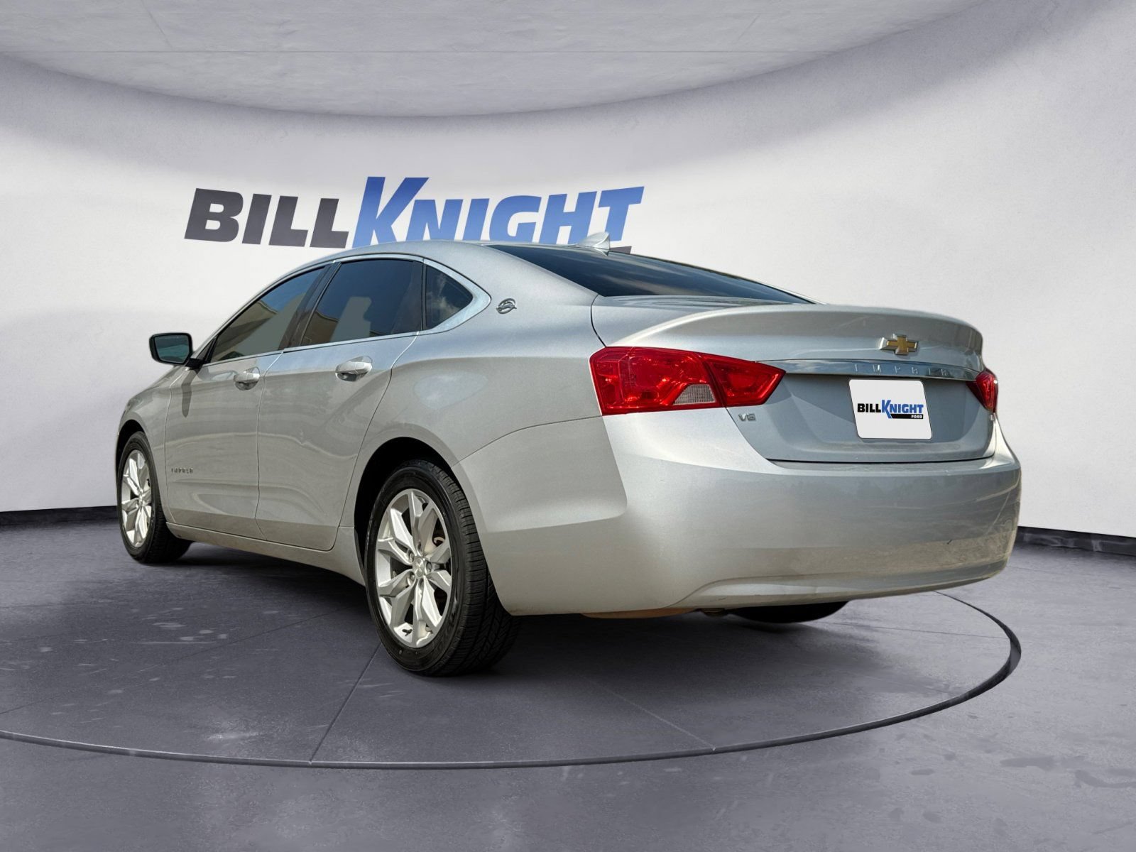 Used 2017 Chevrolet Impala LT FWD image 3