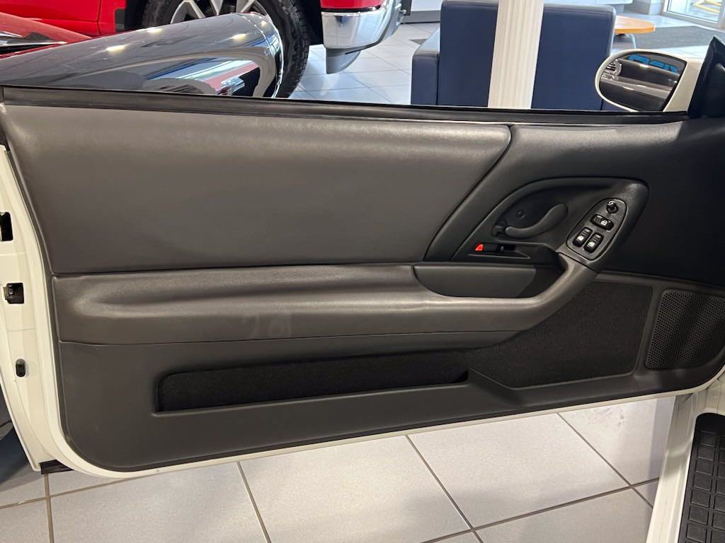 Used 1998 Chevrolet Camaro Z28 w/ SS Performance/Appearance Pkg RWD image 28