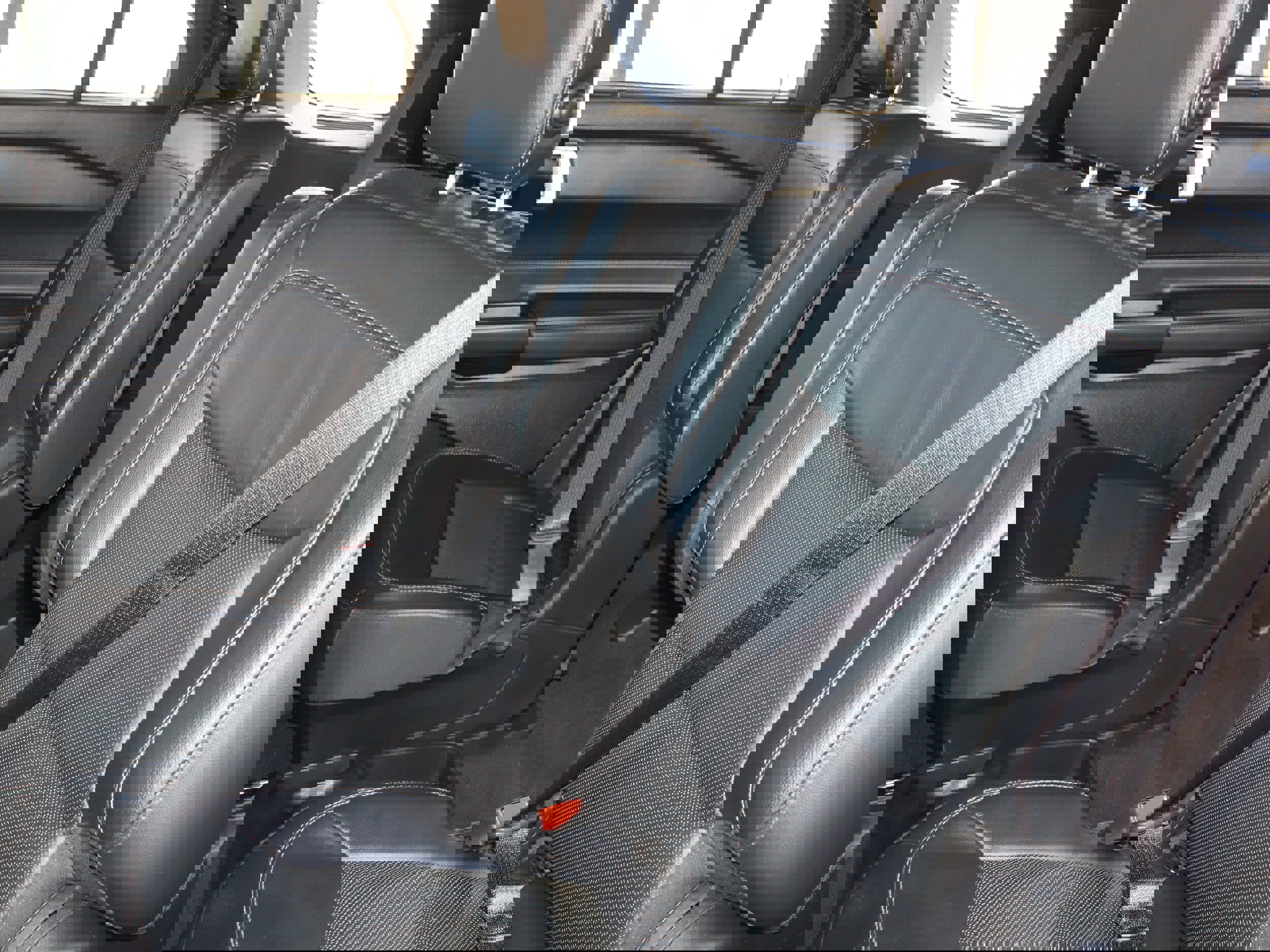 Used 2020 Ford Explorer Limited image 25