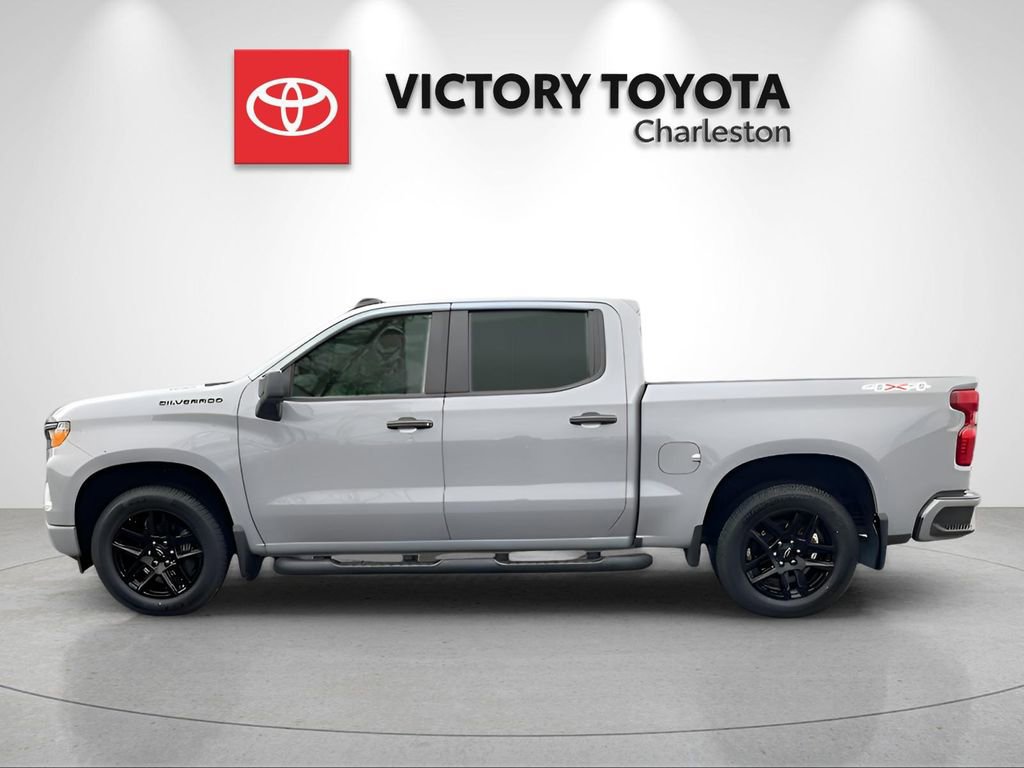 Used 2024 Chevrolet Silverado 1500 Custom w/ Turbomax Blackout Package image 3