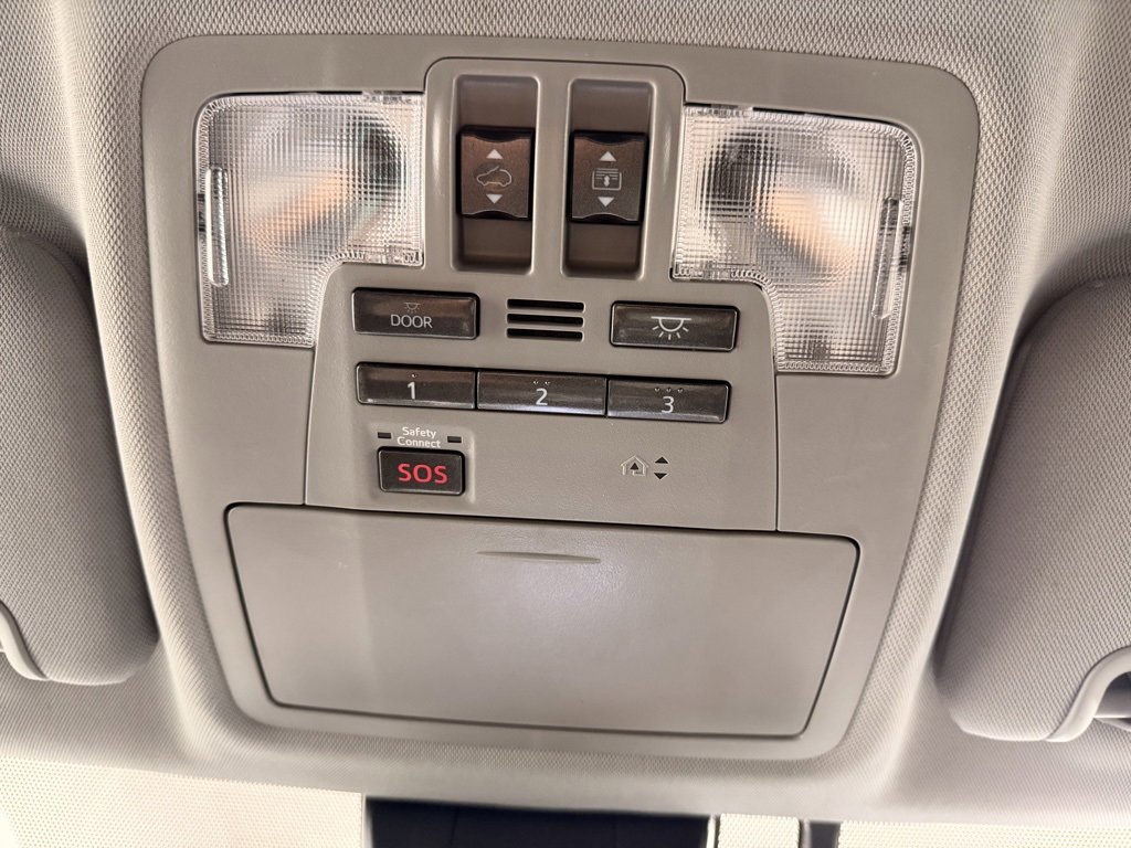 Used 2018 Toyota Highlander Limited Platinum image 41