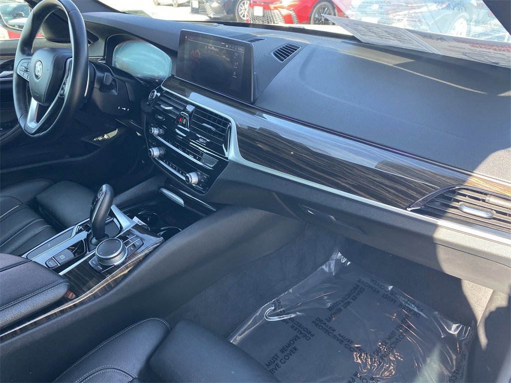 Used 2020 BMW 530i xDrive w/ Premium Package image 15