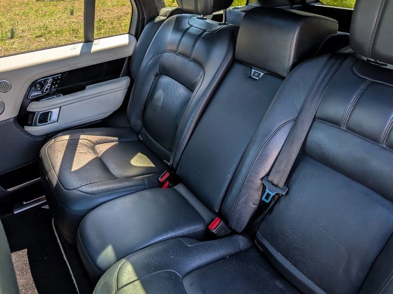 Used 2022 Land Rover Range Rover Autobiography image 15