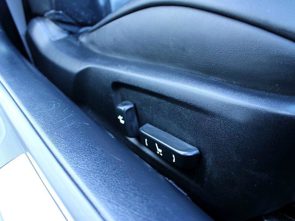 Used 2015 Lexus RC 350 w/ Luxury Package image 16