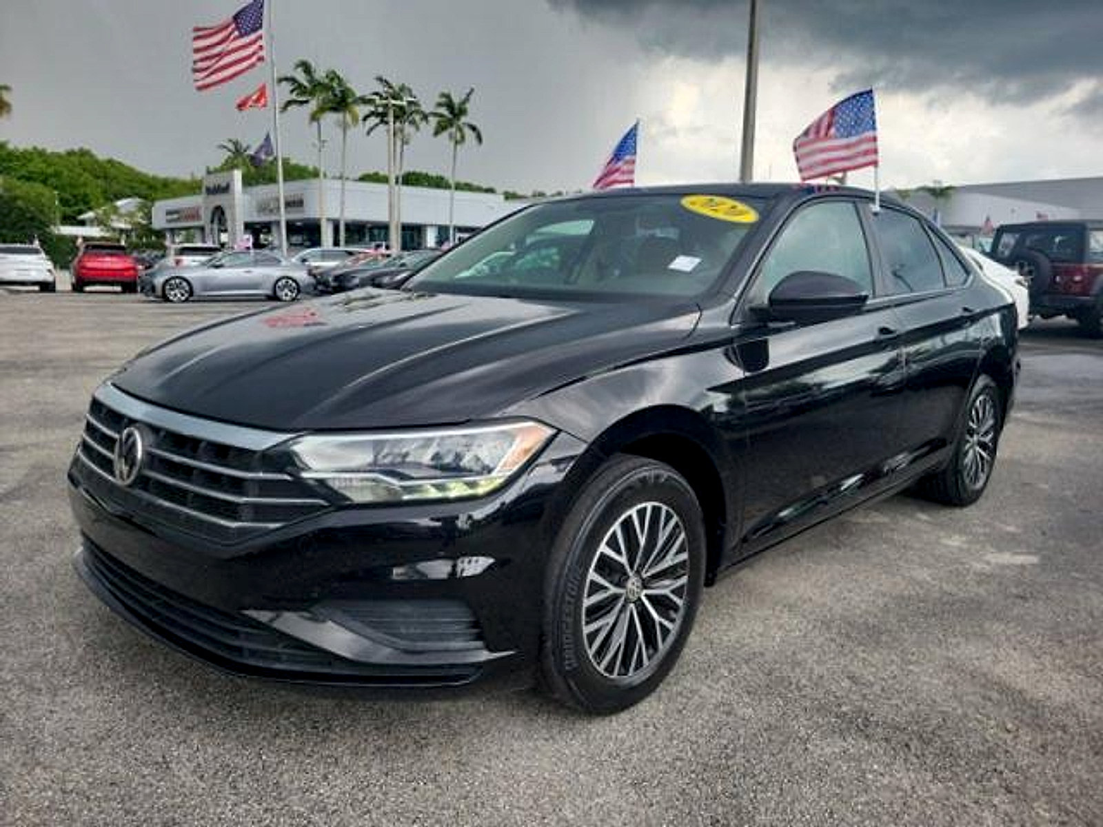 Used 2020 Volkswagen Jetta SE w/ SE Cold Weather Package FWD image 3