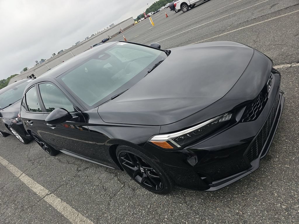 Used 2025 Honda Civic Sport image 1
